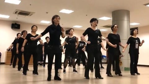 广场舞 《快乐的提琴手乔伊》