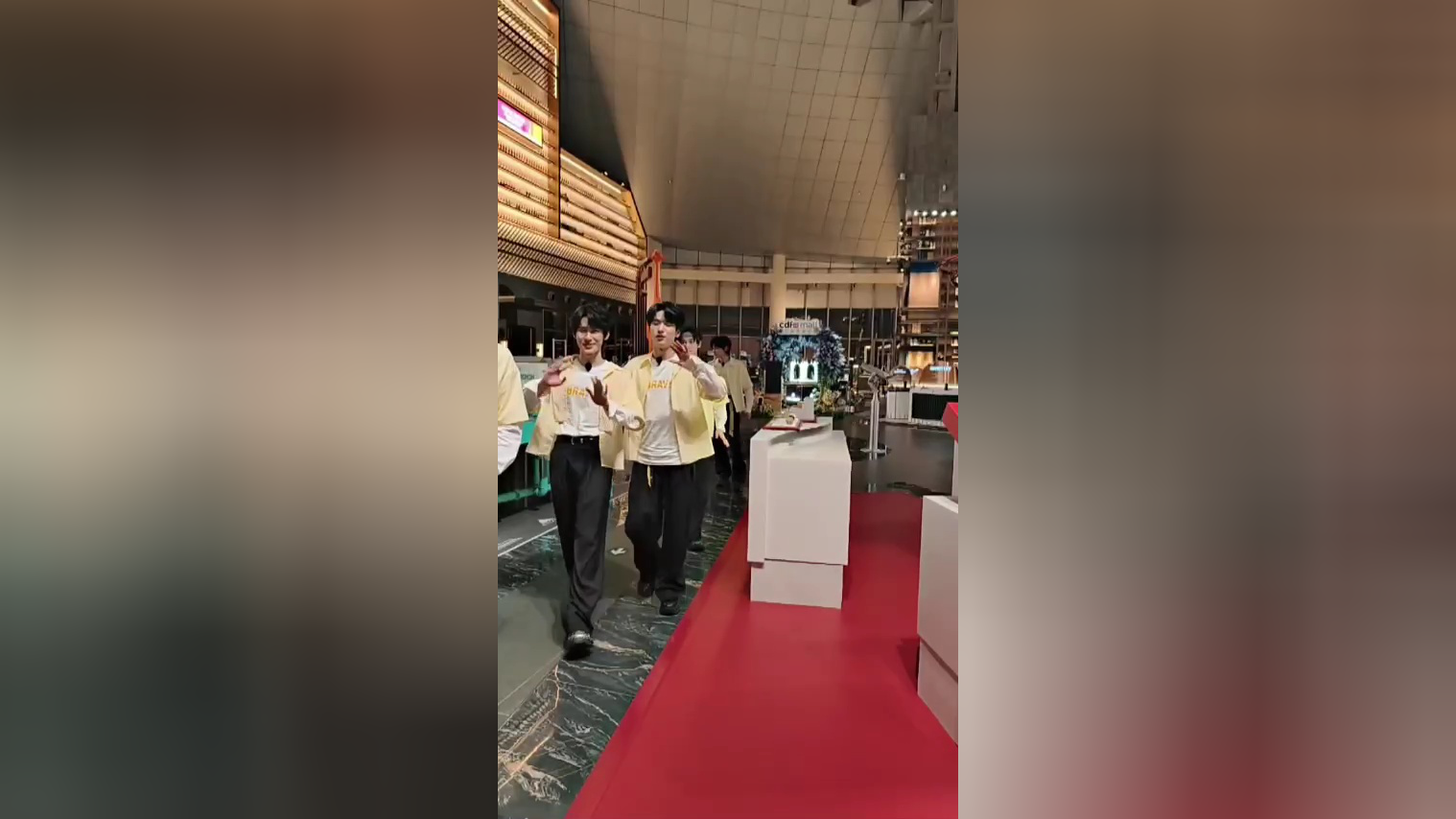 奔跑吧 第10季 直播回放：跑男团X时代少年团闪现慢直播