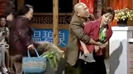 我要上乡七 本山徒弟搭讪美女挨老婆打