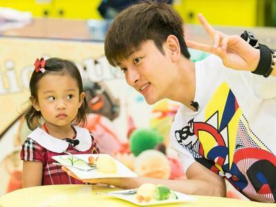 爸爸回来了第二季 甜馨横店遭粉丝围攻 嗯哼认错妈出糗