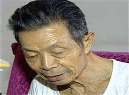 寻情记 八旬退休老汉为何独居出租屋