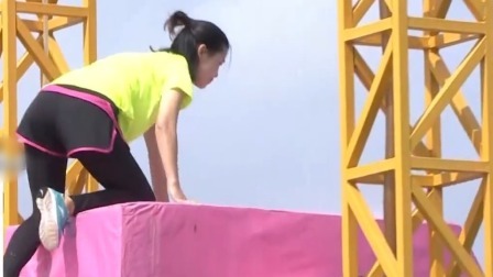 高颜值网球教练成功登顶赢得大奖，男女队打成平手比分定格四比四