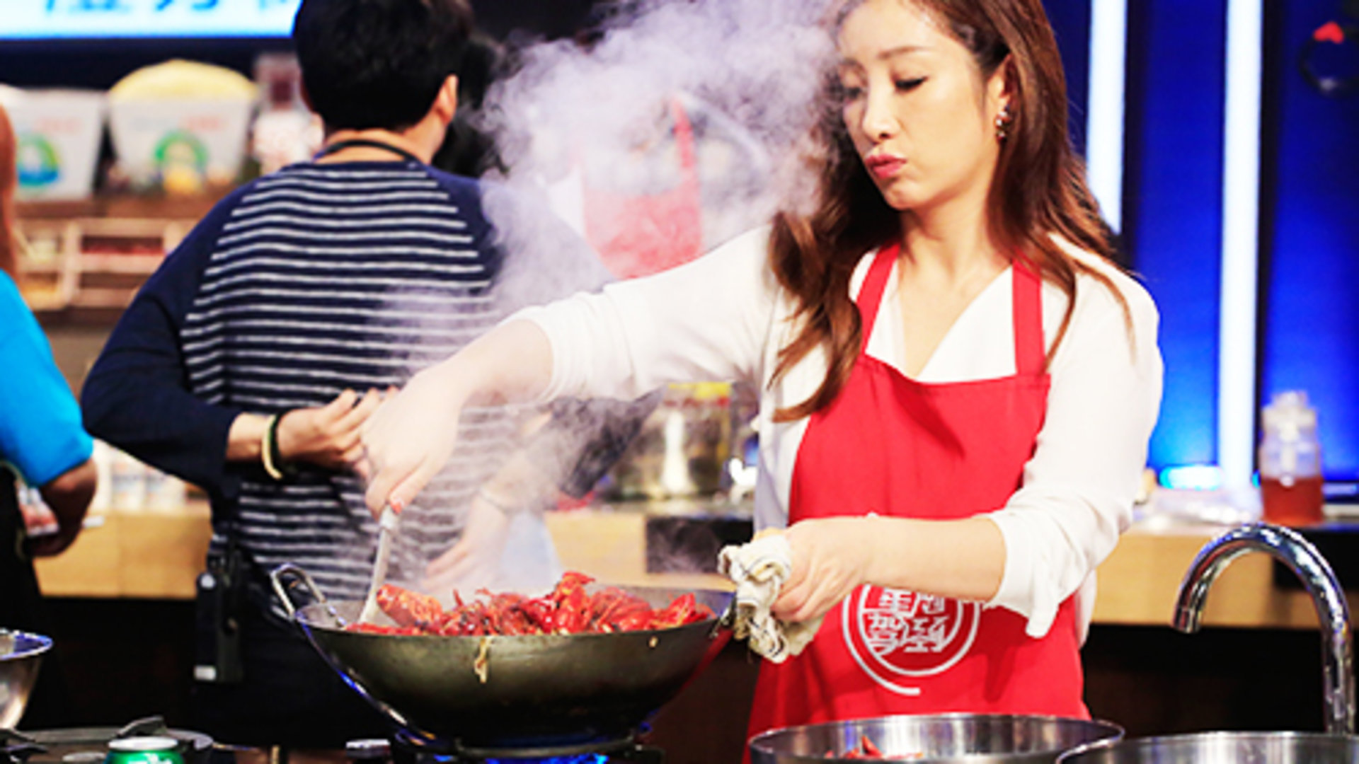 第9期：秦海璐被小龙虾夹破手