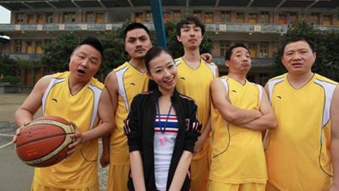 我实在太有才之《篮球电影18秀》 王迅化身村干部搞乡村NBA 吸引都市美女《爱上油菜花》