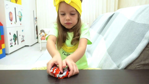 伊娃的糖果不见了