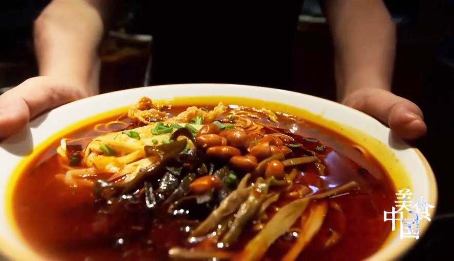 美食中国 《美食中国》 20200924 系列片《风味风情》之最爱这碗粉