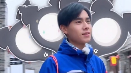 林允坐过山车吓哭，胡一天竟是抓娃娃高手