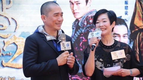 屏行星乐汇 梁朝偉出席活动剃了发