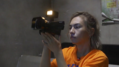 番啊翻啊翻 鬼屋历险！董岩磊吓懵暴打“鬼怪”