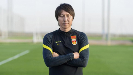 中国男足冲击2022世界杯 李铁微博评论刷屏：李铁，对不起！