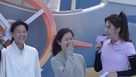 男生女生向前冲第15季 昔日冲关王另辟蹊径轻松登顶 闺蜜损友携手闯关