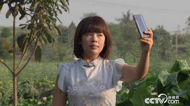 致富经 [致富经]爱美女孩剃光头 三招一年两百万 20180601