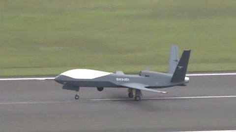军情问问问 中国成飞高调曝光新武器