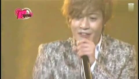 IU kiss&cry Kiss Kiss (M-Time Japan Major Debut Premium Live)现场报道 12/02/28-金贤重
