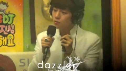 IU kiss&cry 你的世界 Kiss The Radio 主白贤 饭拍版 12/05/07-EXO-K