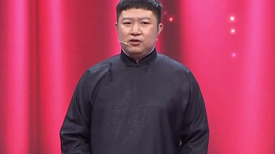 群英会 王春阳周培岩演绎相声《明白要趁早》 引得观众捧腹大笑