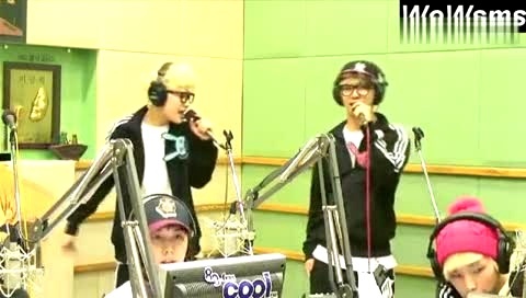 IU kiss&cry Never Give Up - Kiss The Radio现场版 12/02/20-B.A.P (BAP)