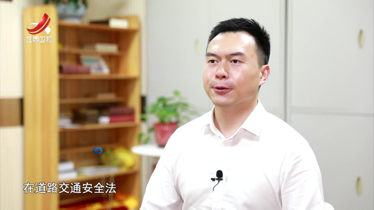 社会传真 骑行——莫过安全红线