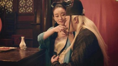 寂寞的太监动了我的女人 11