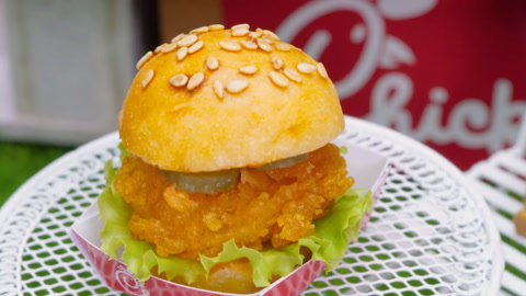 美味炸鸡汉堡