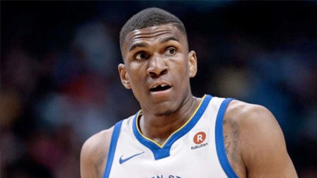 NBA流言收割机 勇士又有内线受伤！赛季没开始四个中锋伤了三位