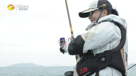 自游去钓：美女桂山礁岸猎鲷，全游动钓法细致讲解！