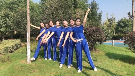 《因为爱着你》32步步子舞动感活泼 减龄舞蹈