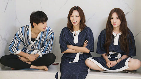 孟佳王霏霏“贴身热舞”