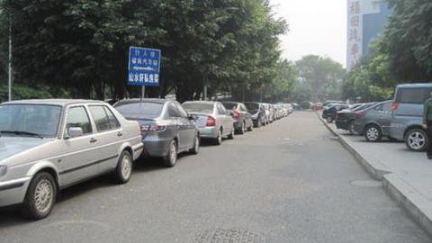 小强热线 小强热线夜间停车规则放宽