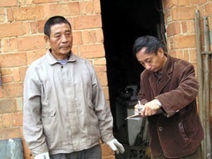 经典传奇 中国第一怪病村之谜