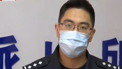 法治中国60分 女孩被困阳台 民警紧急营救