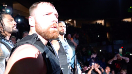 WWE RAW 2019 WWE捍卫者最终章：三人最后一次从观众席出场