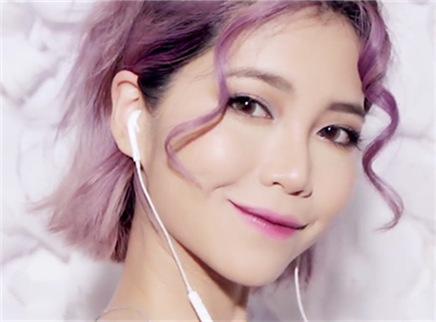 教你打造暖冬梦幻粉紫色妆容