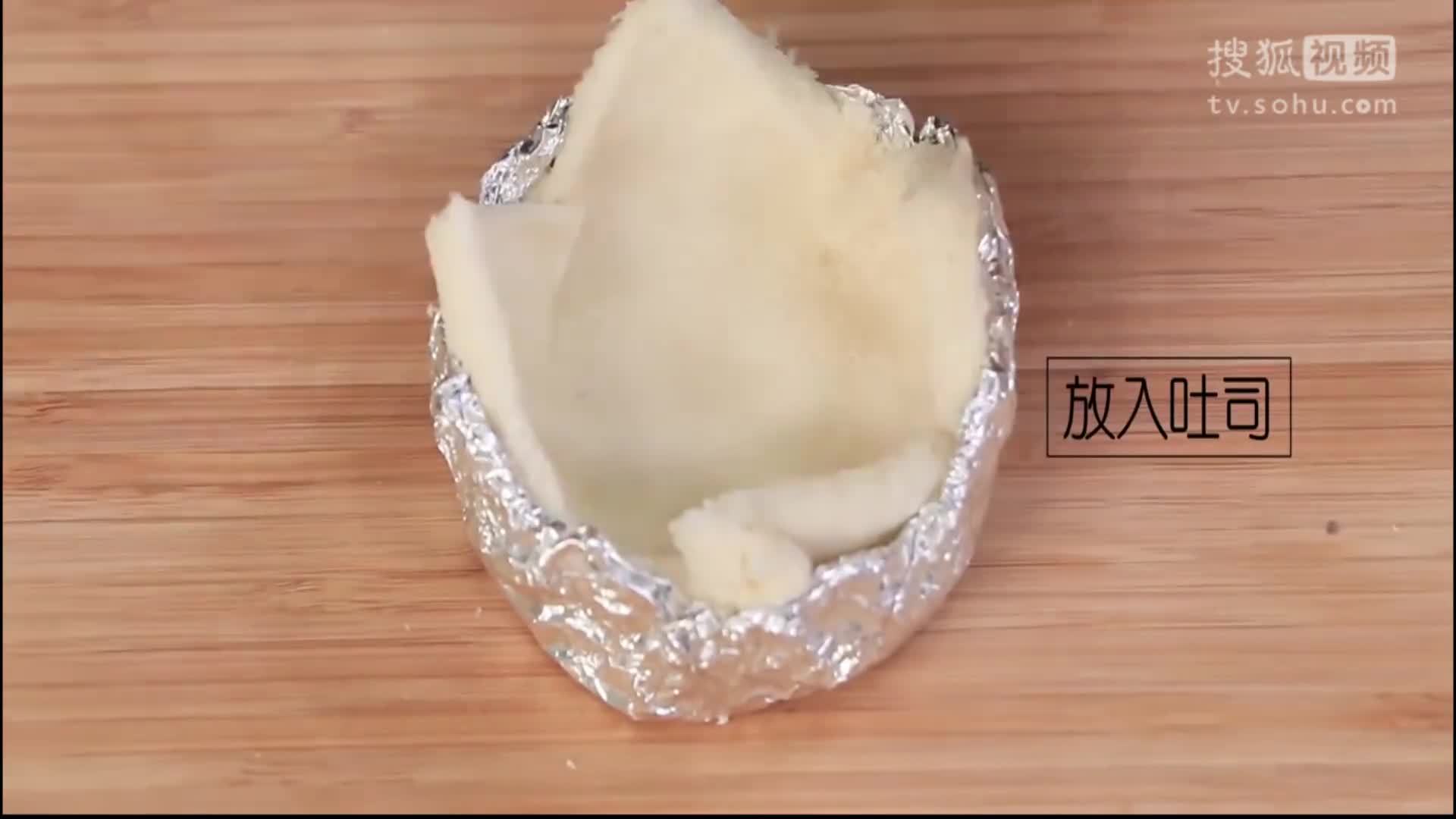 美&middot;食 外酥里嫩的吐司蛋挞，只用一片吐司面包，你在家也能做出来