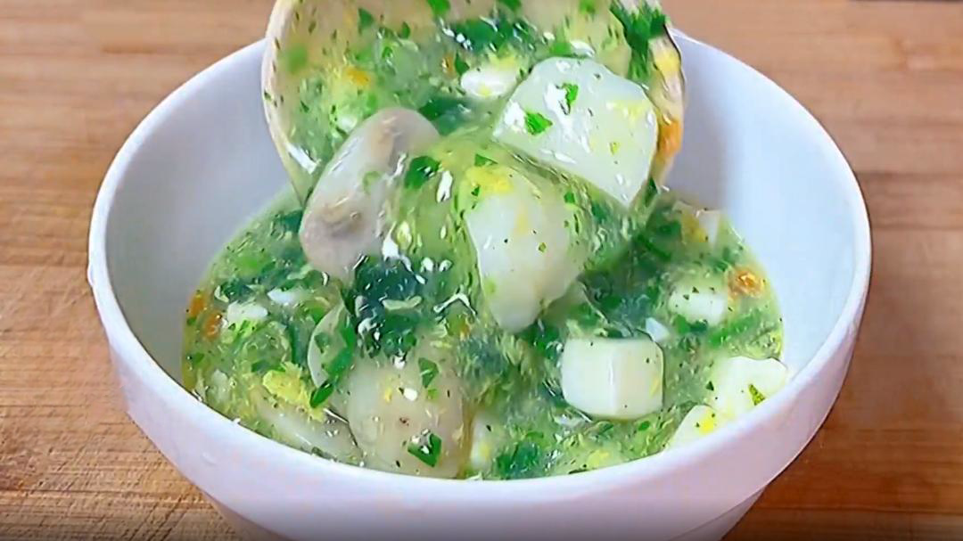 人气美食 快手家常菜 荠菜鱼丸羹