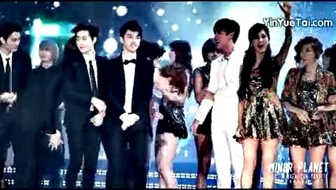 EXO Dream Concert 主东方神起 & EXO-K 饭拍 12/05/12-东方神起 (TVXQ)