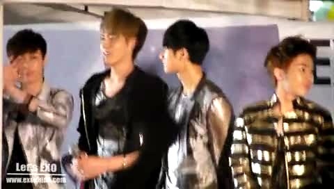 EXO EXO-M清凉里签名会 Ending 饭拍版 12/05/09-EXO-M