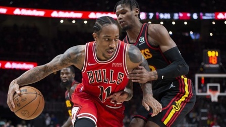 NBA热辣资讯 德罗赞35+10公牛撞翻老鹰 拉文30+9