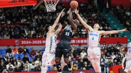 2024-2025赛季CBA战况 CBA-琼斯33+8+9 陈盈骏伤退 吉林终结北京开季6连胜