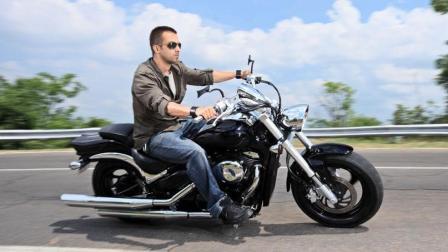 朋友去世后 34岁的他代友骑摩托车去欧洲 05