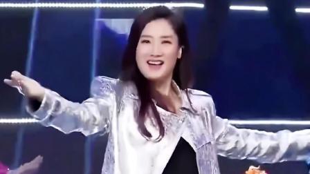 2018湖南卫视元宵喜乐会 歌曲《自由自在Remix恼人的秋风》凤凰传奇
