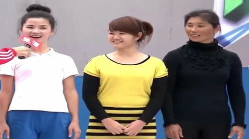 男生女生向前冲 海南姑娘登上高台 圆父母梦