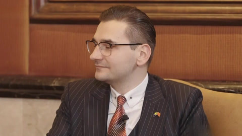 波斯尼亚和黑塞哥维纳驻华大使做美食 品味巴尔干风情