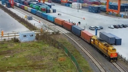 开往春天的列车