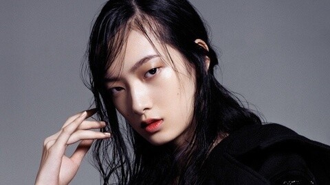 Cover star 超模CiCi镂空造型示范早秋趋势