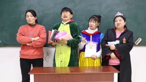 美女家务事 冬冬去领粘土，却被告知自己中大奖了，没想全是老师的圈套！
