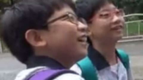 韩版我去上学啦 双胞胎要康男签名 柱赫成高个哥哥