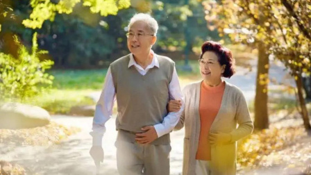 健康之路 走路也能养生？做好这些注意事项就行！