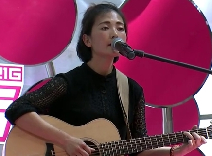 2016超级女声地面唱区海选 高原红“王菲”惊现超女现场！