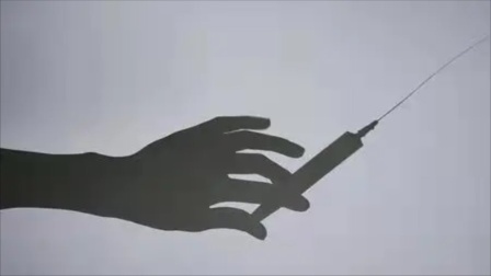两网友在广州街头被扎针？警方通报